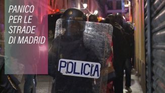 Strade in fiamme a Madrid: un immigrato è morto